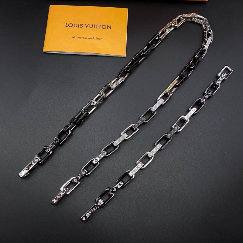 LV Suits 08yxs04